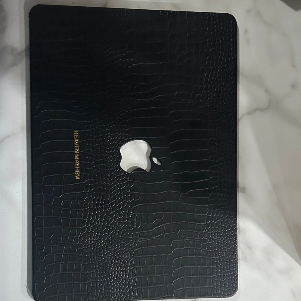 Sleek Black Crocodile Texture Laptop Cover MacBook 13inch